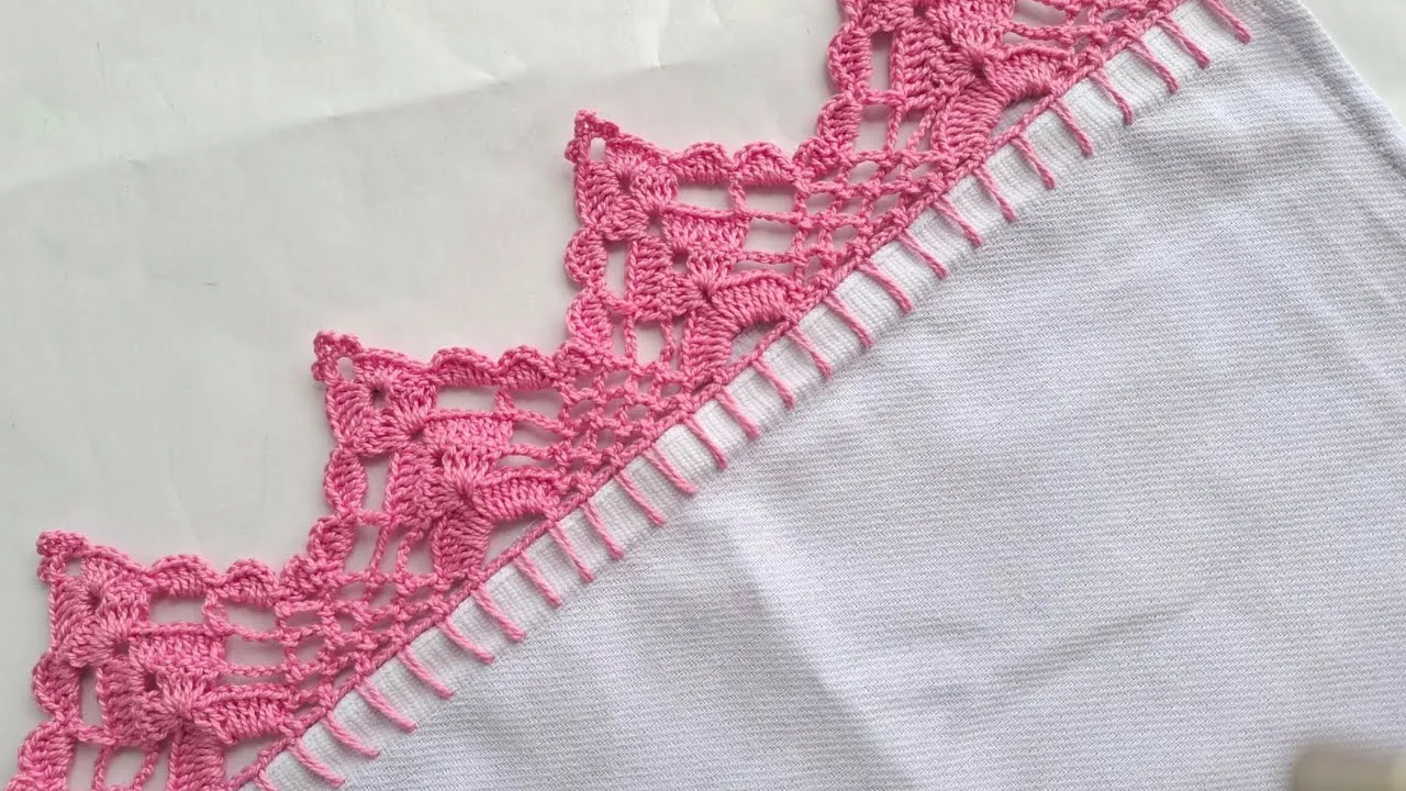 Bico de crochê em 5 carreiras passo a passo: modelo econômico e delicado